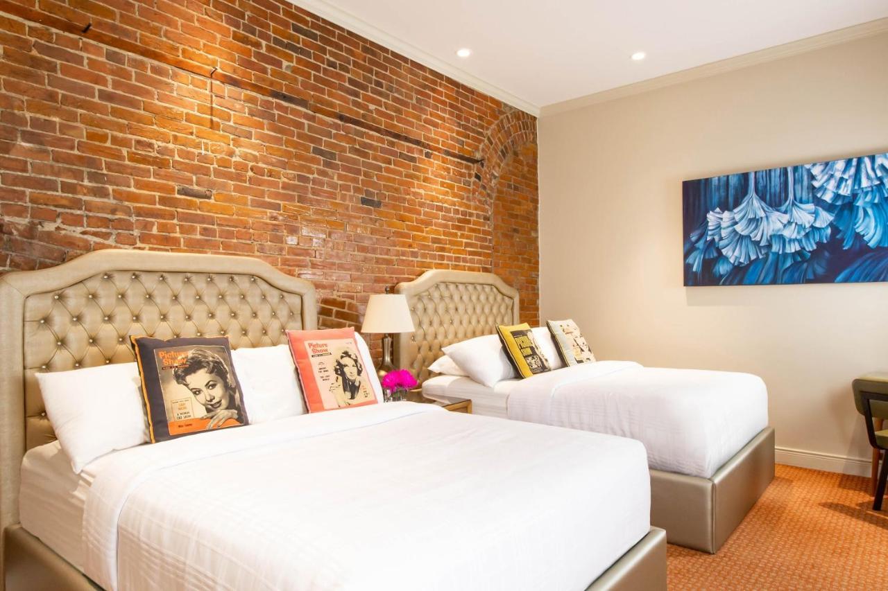 Retro Suites Hotel Chatham-Kent Buitenkant foto